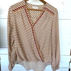 Women’s blouse